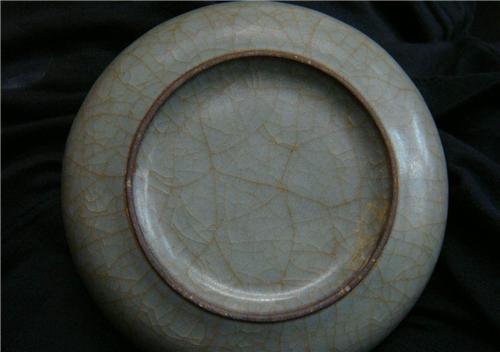 南宋官窑瓷器的特征与鉴赏
