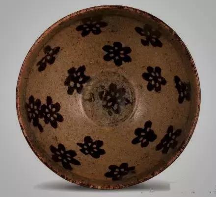 吉州窑瓷器的装饰绝技：剪纸贴花